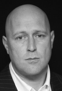 Актер Симон ДеСильва