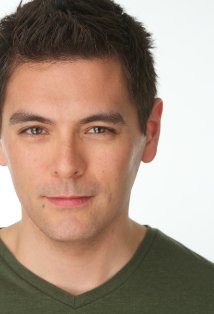 Актер Адам Леонг