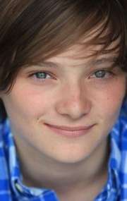 Актер Луис Дэвисон