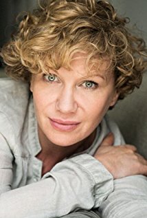 Актер Анна Холмс