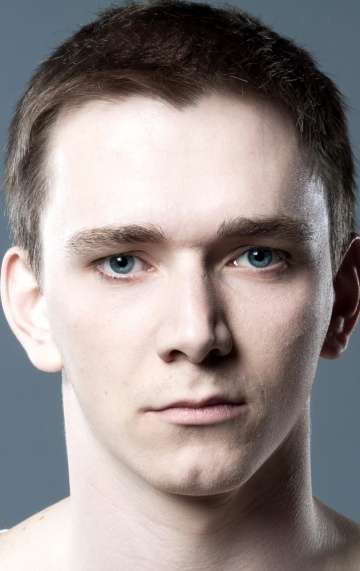 Актер Кузьма Стомаченко