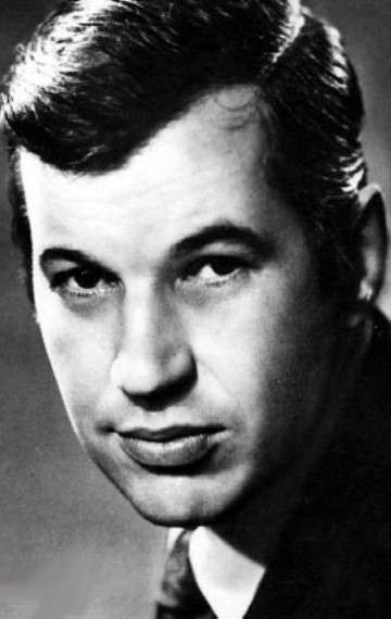 Актер Георгий Бурков