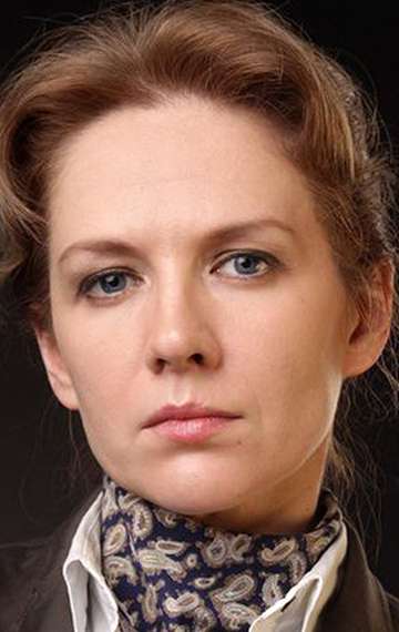 Актер Мария Сурова