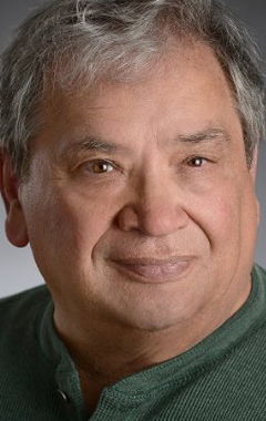 Актер Чарли Скелайс