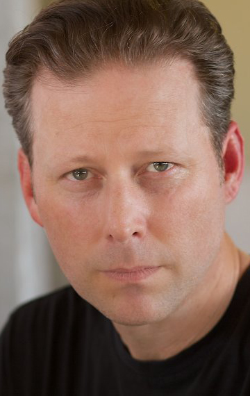 Актер Клейтон Дж. Барбер