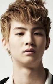 Актер Им Чжэ Пом