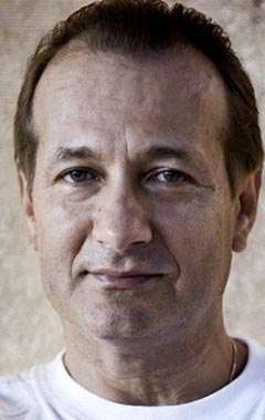 Актер Андрей Градов