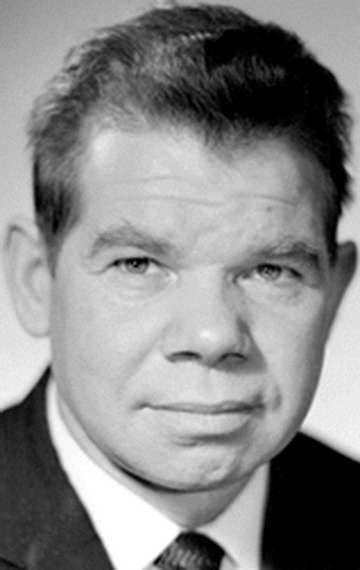 Актер Николай Карнаухов