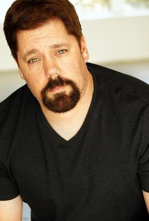 Актер Джеймс Смит