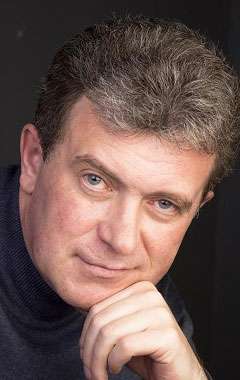 Актер Сергей Гурьев