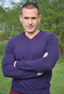 Актер Олег Иванов