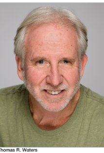 Актер Том Уотерс