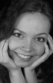 Актер Анжелика Легостаева