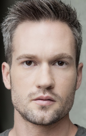 Актер Кайл Дэвид Пирс