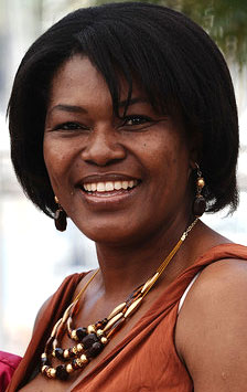 Актер Харриет Манамела