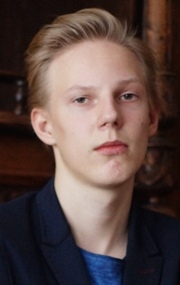 Актер Сергей Карасевич