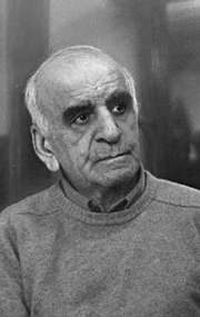 Актер Артавазд Пелешян