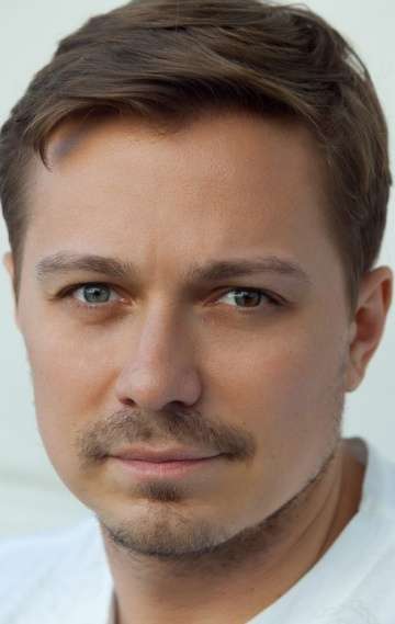 Актер Максим Митяшин
