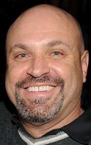 Актер Майк Эллиот