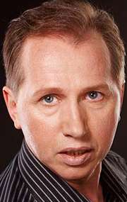 Актер Андрей Анкудинов