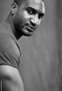 Актер Йонас Динал