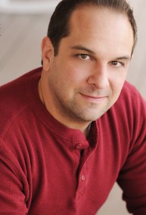 Актер Уэйн Пэкер