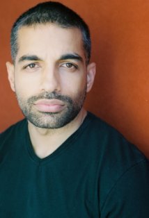 Актер Нави Даноа