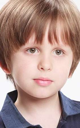 Актер Александр Булатов