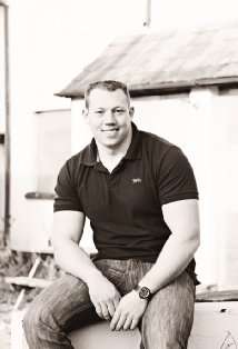 Актер Алистер МакНаб