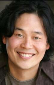 Актер Дэвид С. Юнг