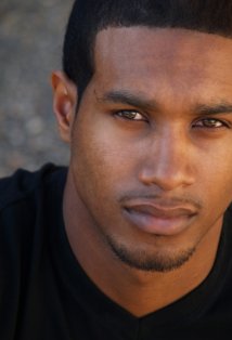 Актер Гай Фернандес