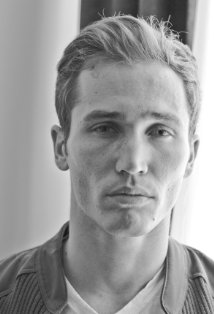 Актер Stephen Izzi