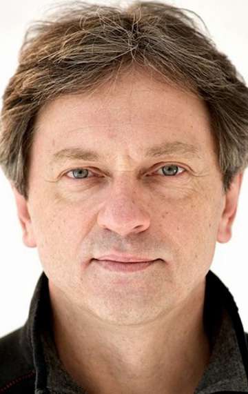 Актер Александр Смирнов