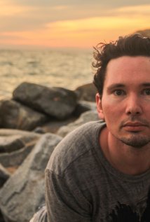 Актер Troy Fyhn
