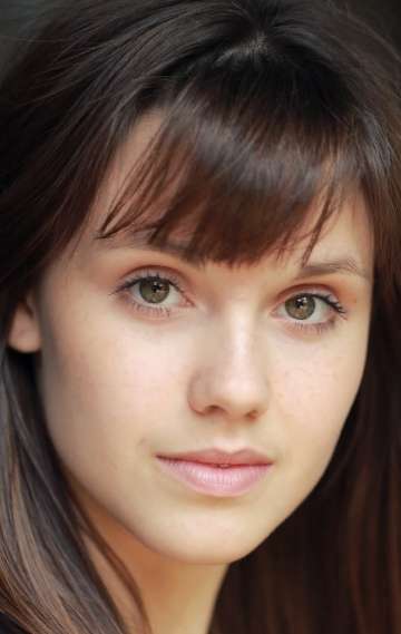 Актер Поппи Дрейтон