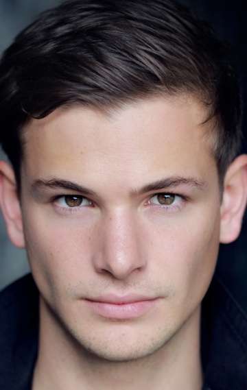 Актер Ролло Скиннер