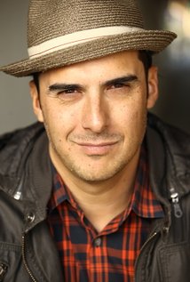 Актер James Dav're