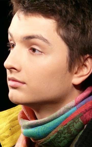 Актер Артур Дворянов