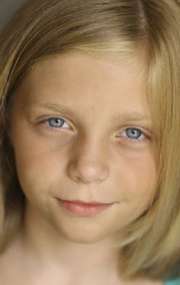 Актер Карсен Флауэрс