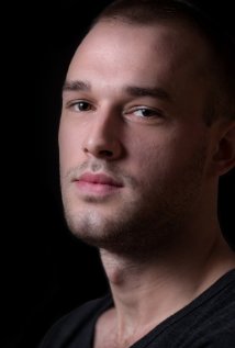 Актер Ивэн Холл