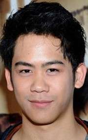 Актер Мэйсон Ли