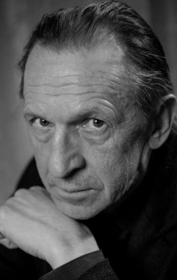 Актер Андрей Галушко