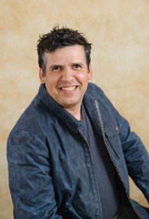 Актер Оззи Оджито