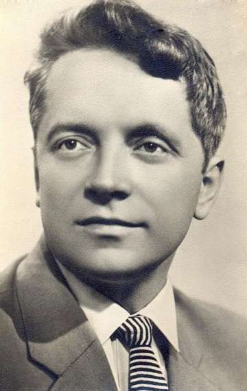 Актер Юрий Белов