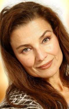 Актер Элли Медейрос