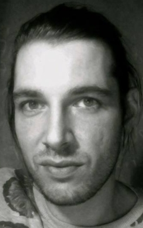 Актер Тоби Ашраф