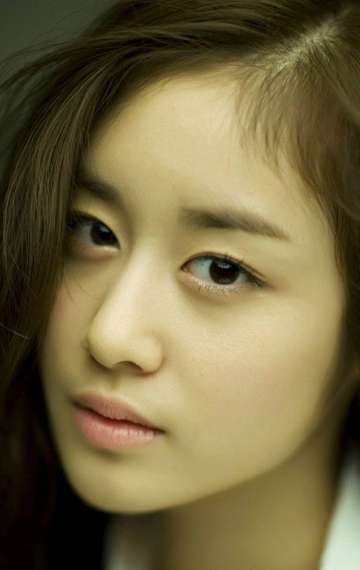 Актер Чжиён Кан