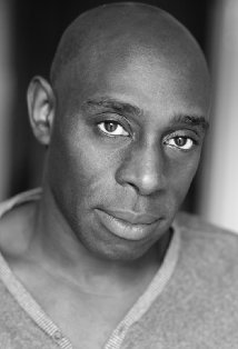 Актер Эндрю Френч