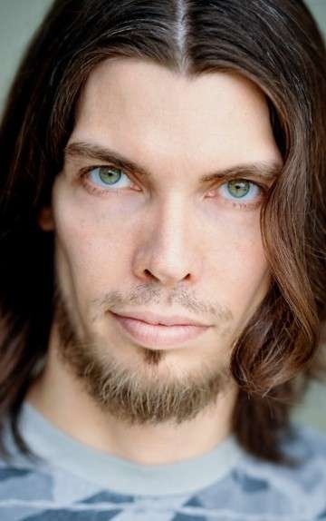 Актер Джордж Фонан