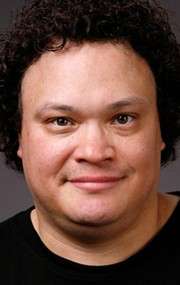 Актер Адриан Мартинес